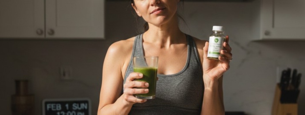 Always Tired but Can’t Slow Down? These Herbal Supplements Help With Energy and Focus—Naturally